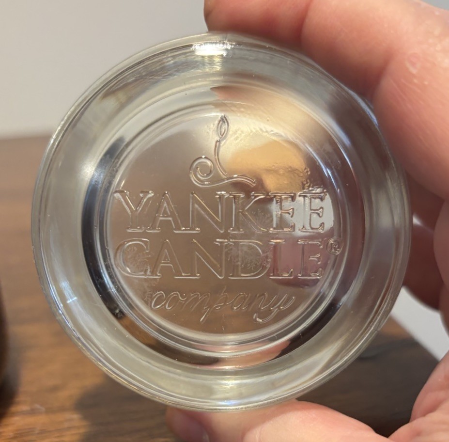 Yankee Candle Large Jar Candle 22 oz Chocolate Layer Cake Classic Label 95% Left