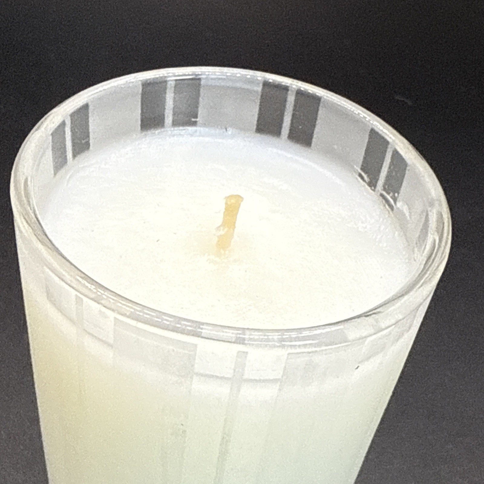 NEST Fragrances Votive Candle- Grapefruit, 2 oz 57g ~ 20 Hours Burn Time NIB
