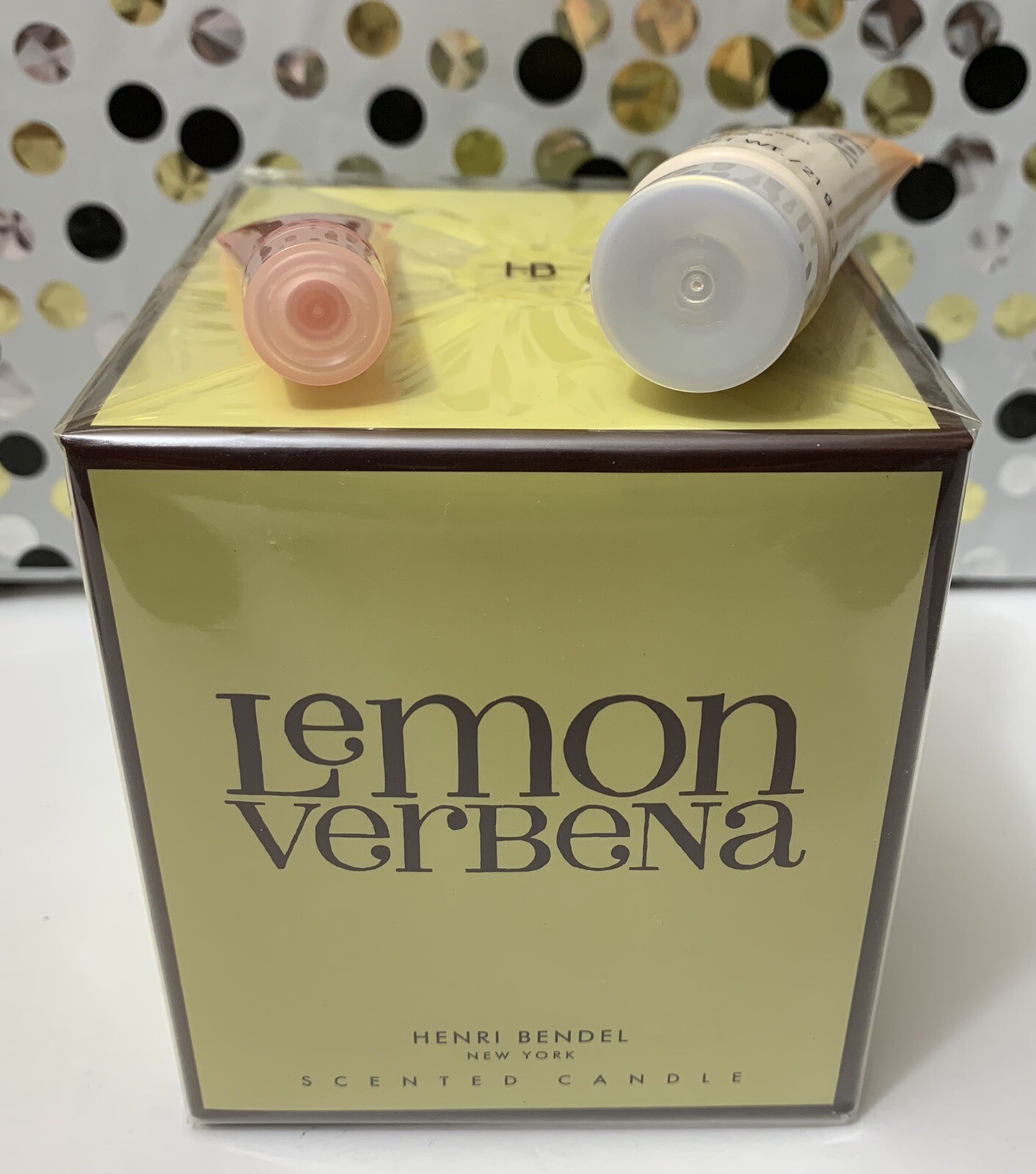 Henri Bendel ❤️ Lemon 🍋 Verbena Scented Candle 9.4 oz &Free Mary Kay & Clinique