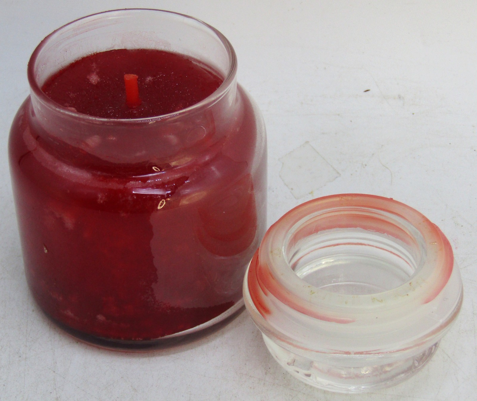 Yankee Candle 3.7 oz. “Sparkling Cinnamon” Jar Candle.
