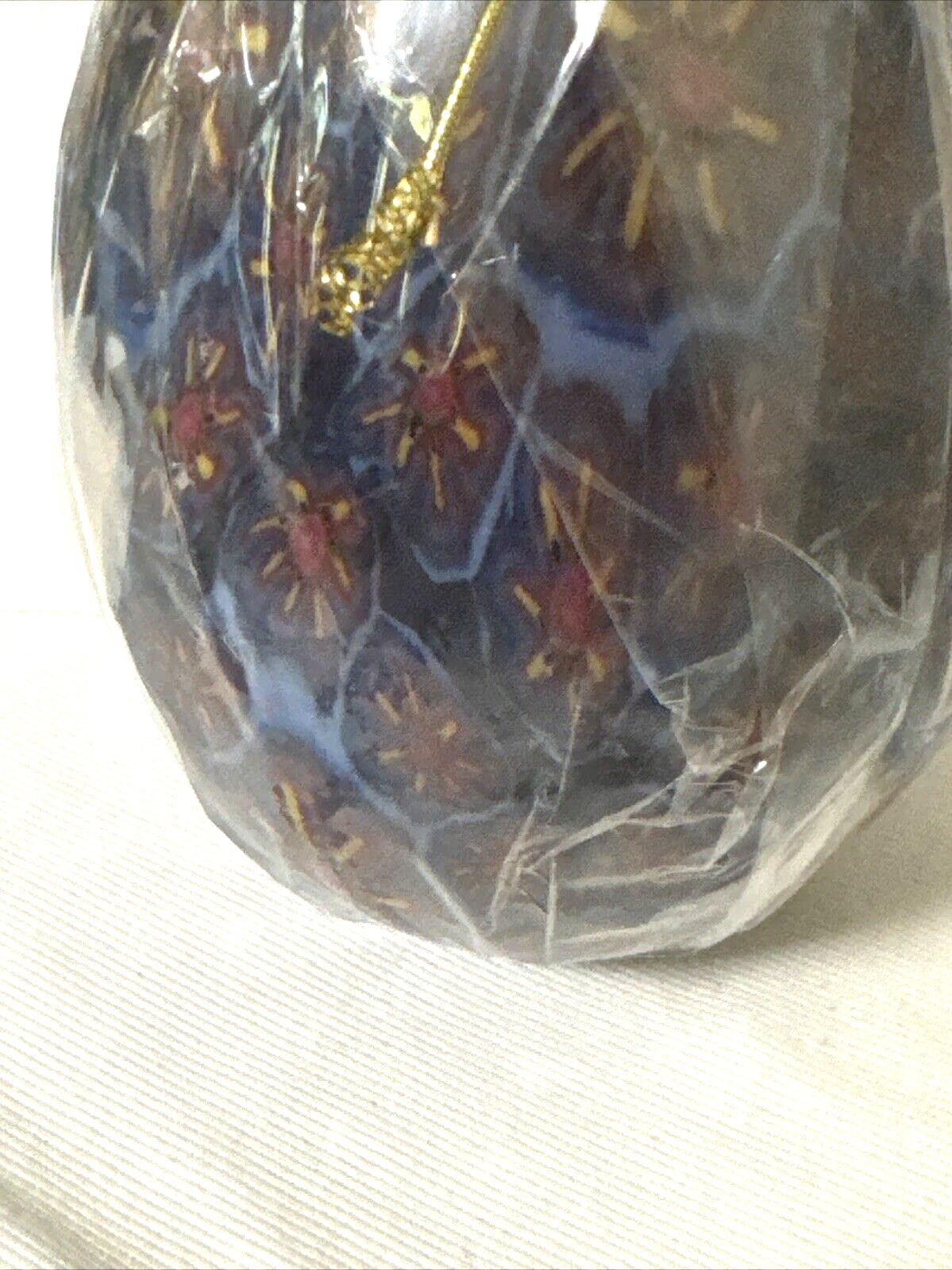 Vintage SWAZI Wax Candle Handmade in Swaziland Egg Shaped Red/Blue Flowers 5.5”