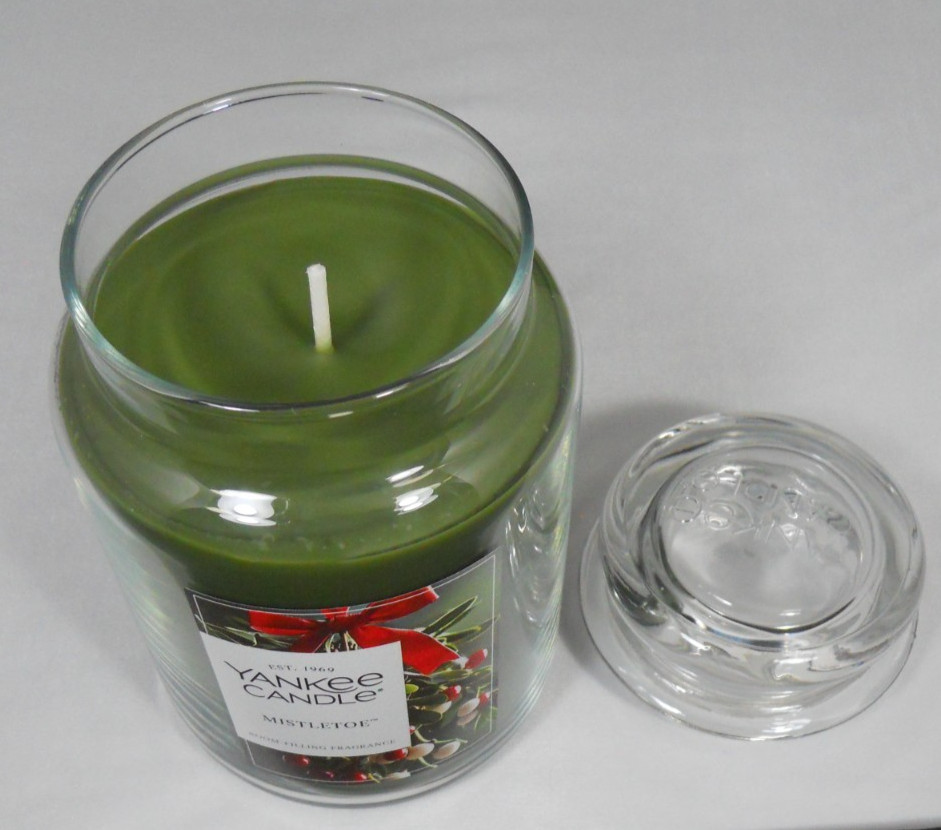 YANKEE CANDLE MISTLETOE SCENTED LARGE JAR CANDLE 22OZ – SINGLE WICK