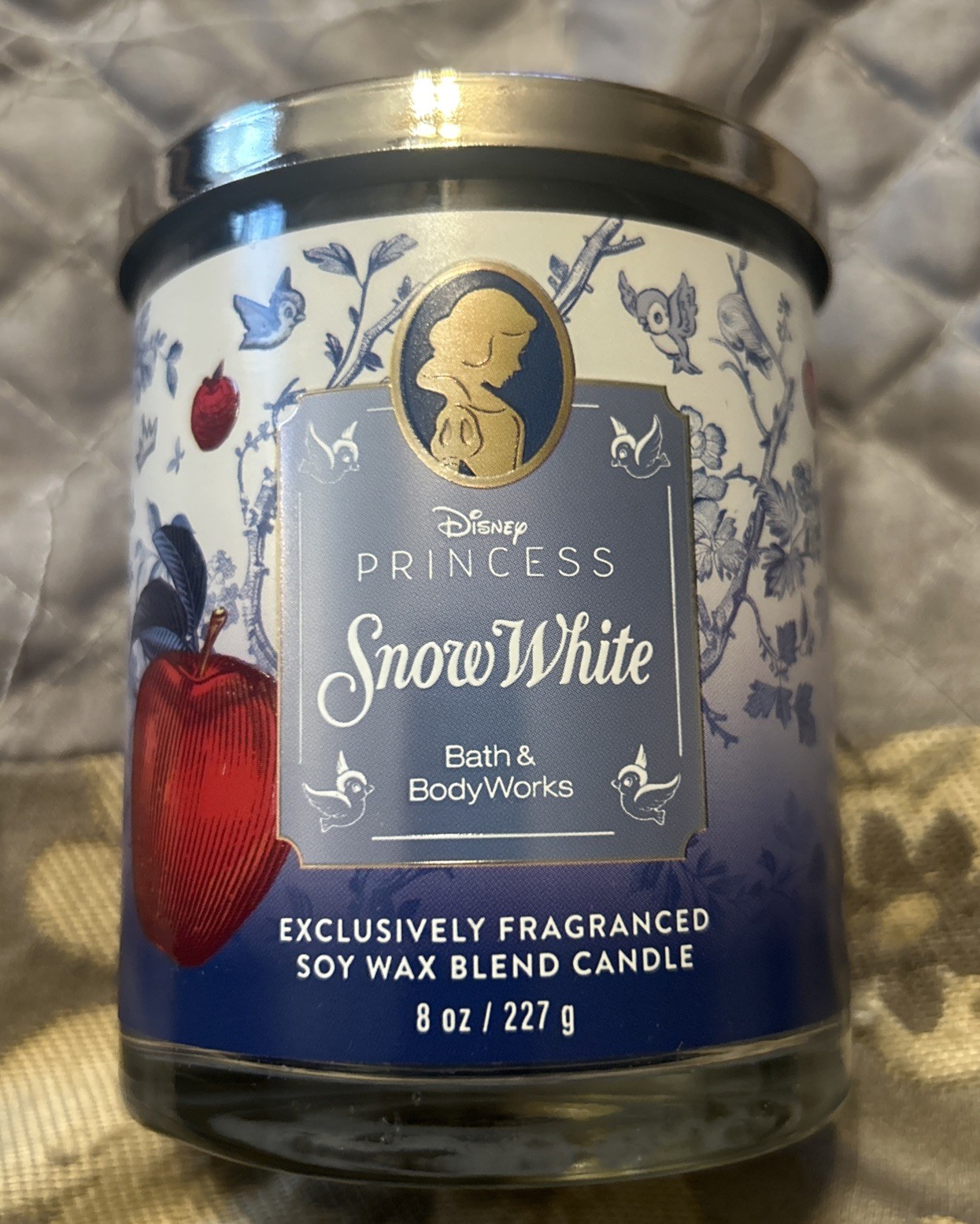 Bath & Body Works DISNEY PRINCESS SNOW WHITE Single Wick Candle 8 oz NEW