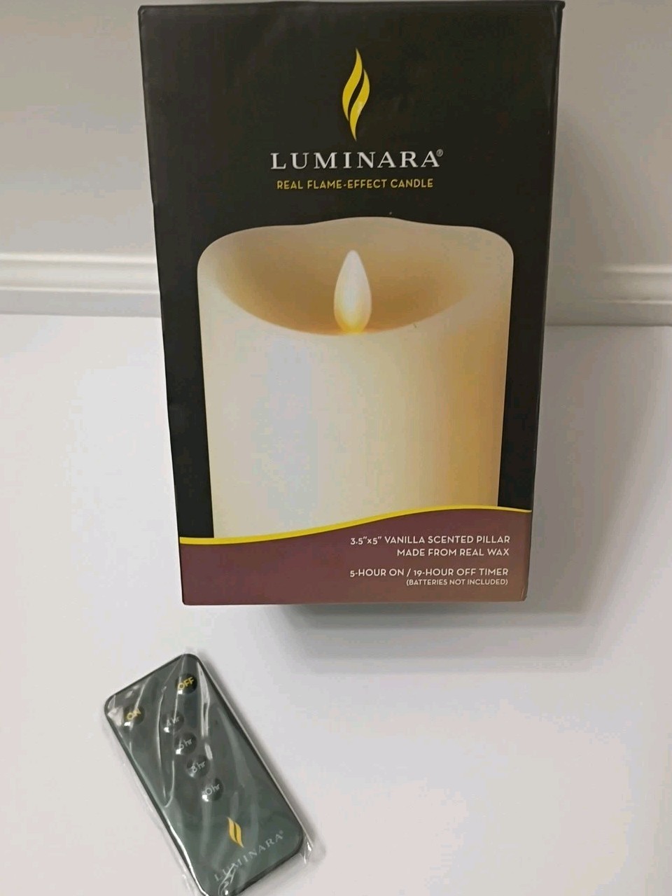 Luminara Flicker Flameless Candle Vanilla Scented Wax Pillar Timer +Bonus Remote