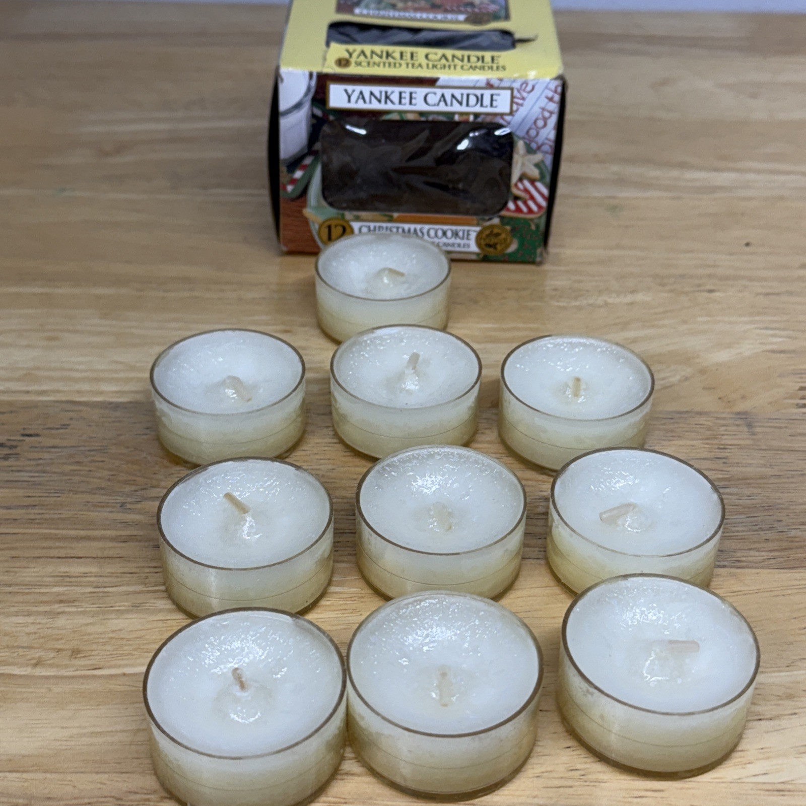 RetiredYankee Candle Christmas Cookie Scent Box of 10 Scented Tea Light Candles