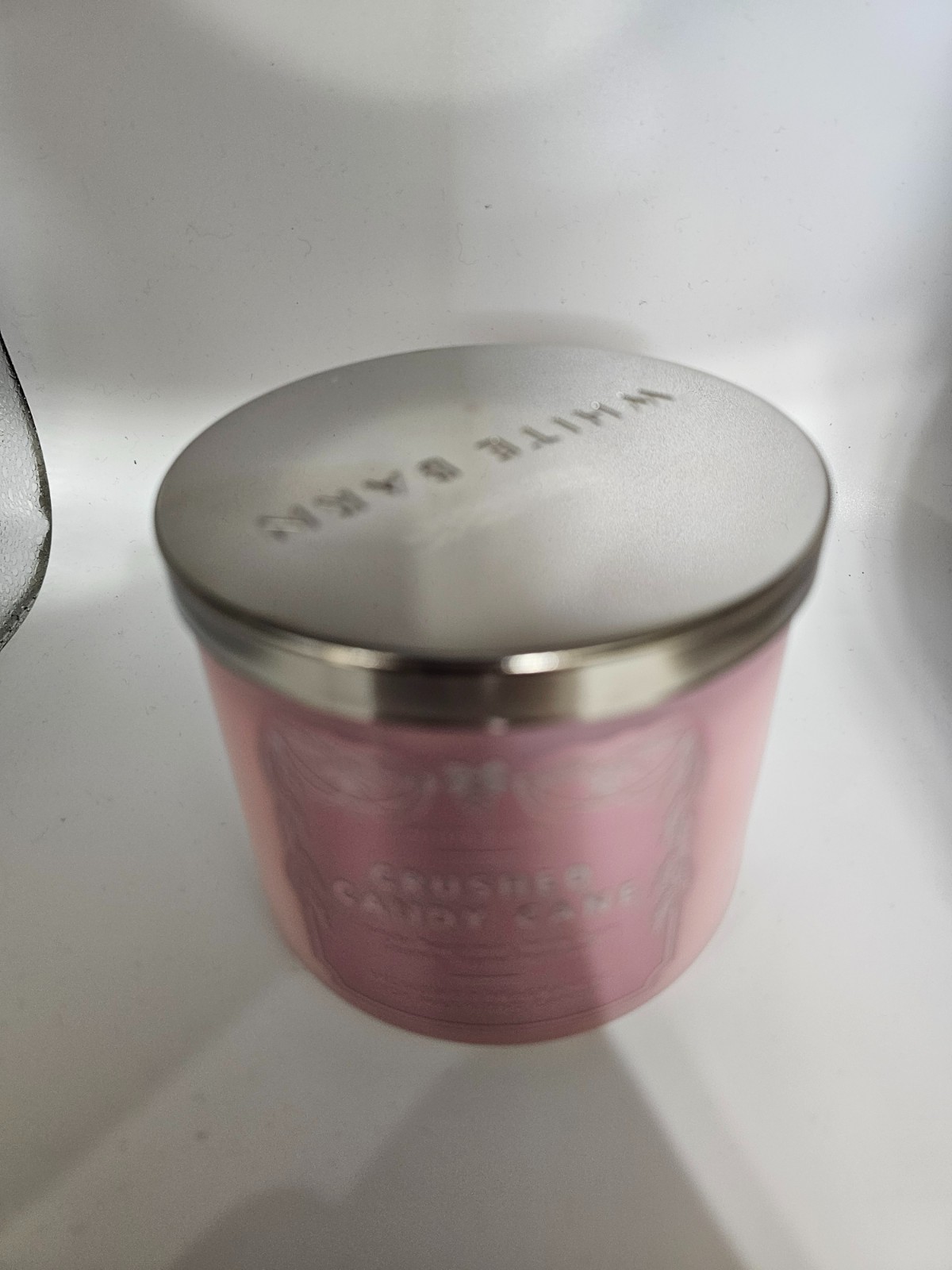 CRUSHED CANDY CANE CANDLE 3 WICK 14.5 OZ BATH BODY WORKS WHITE BARN PINK NEW.
