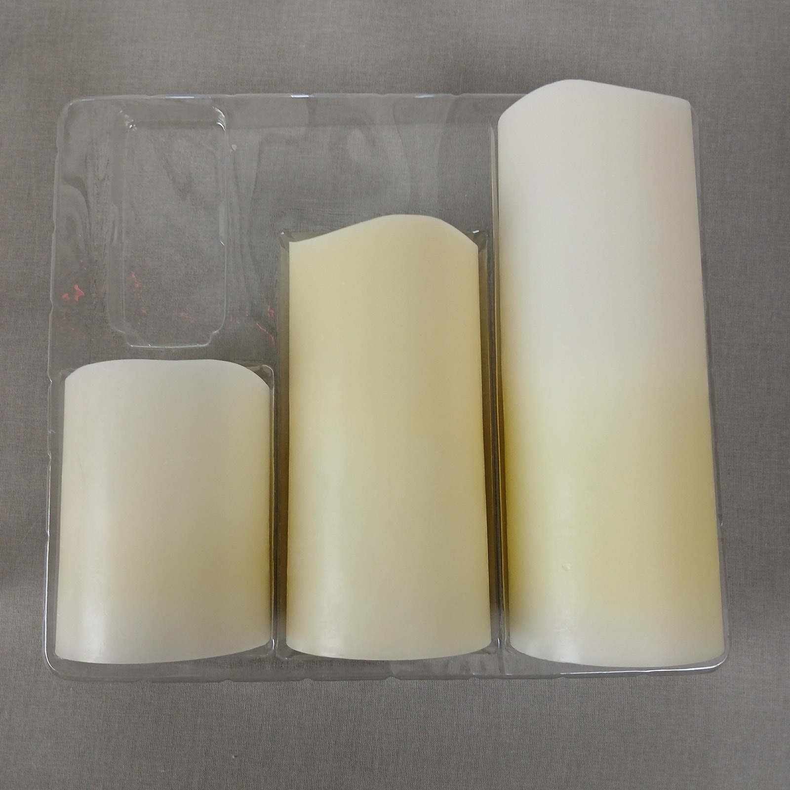 LED Flameless Candle Set of 3 vanilla missing remote AAA batteries NOT included