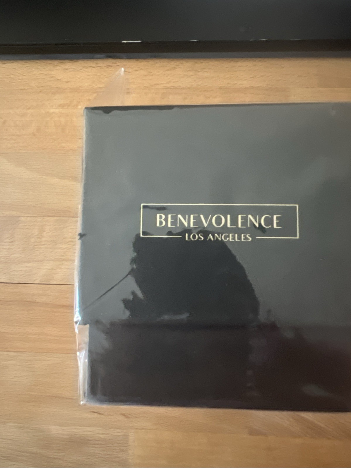 Benevolence Los Angeles Candle Rose & Sandalwood 220g/7.75oz. New In Box