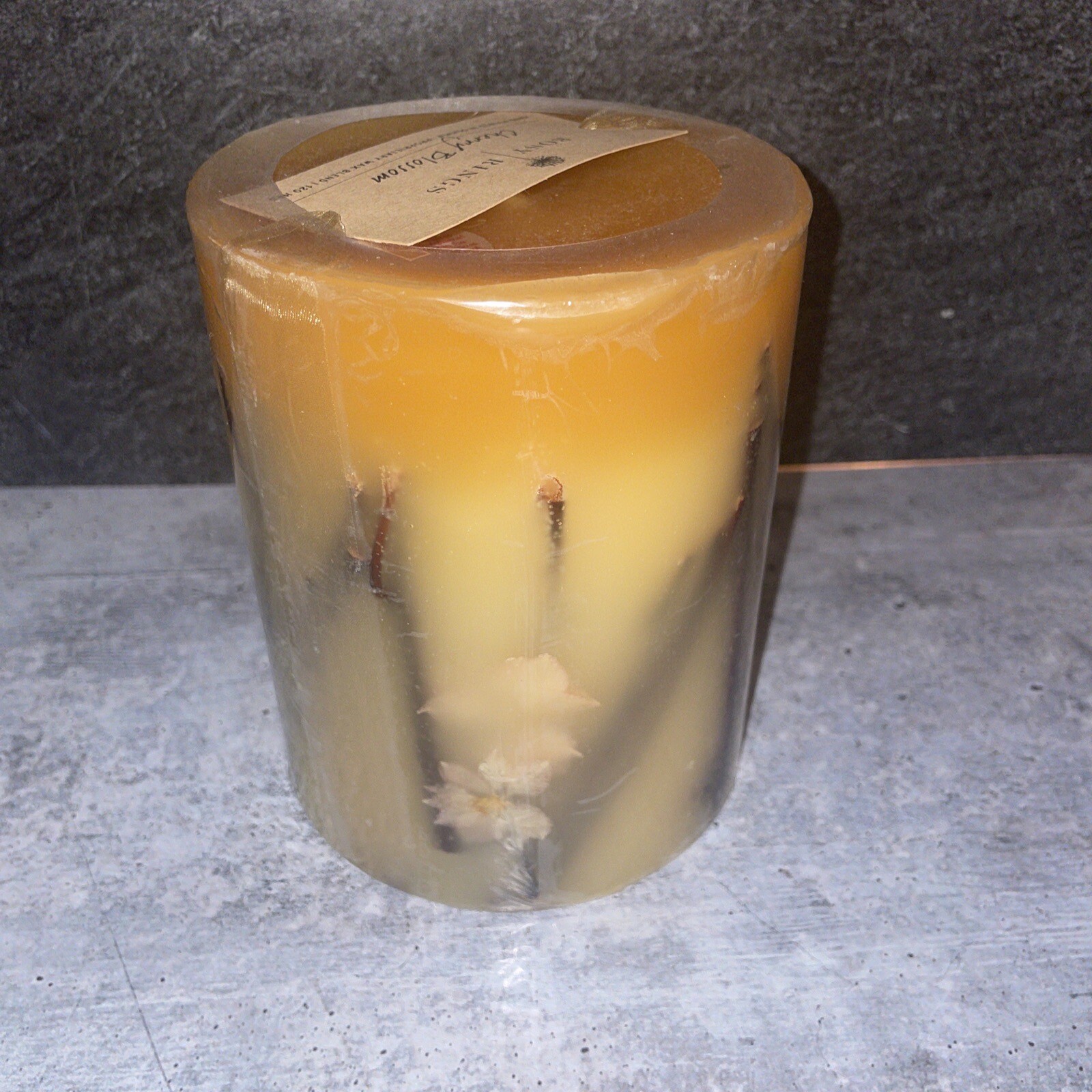 ROSY RINGS Cherry blossom BOTANICAL CANDLE 120h Discontinued Scent