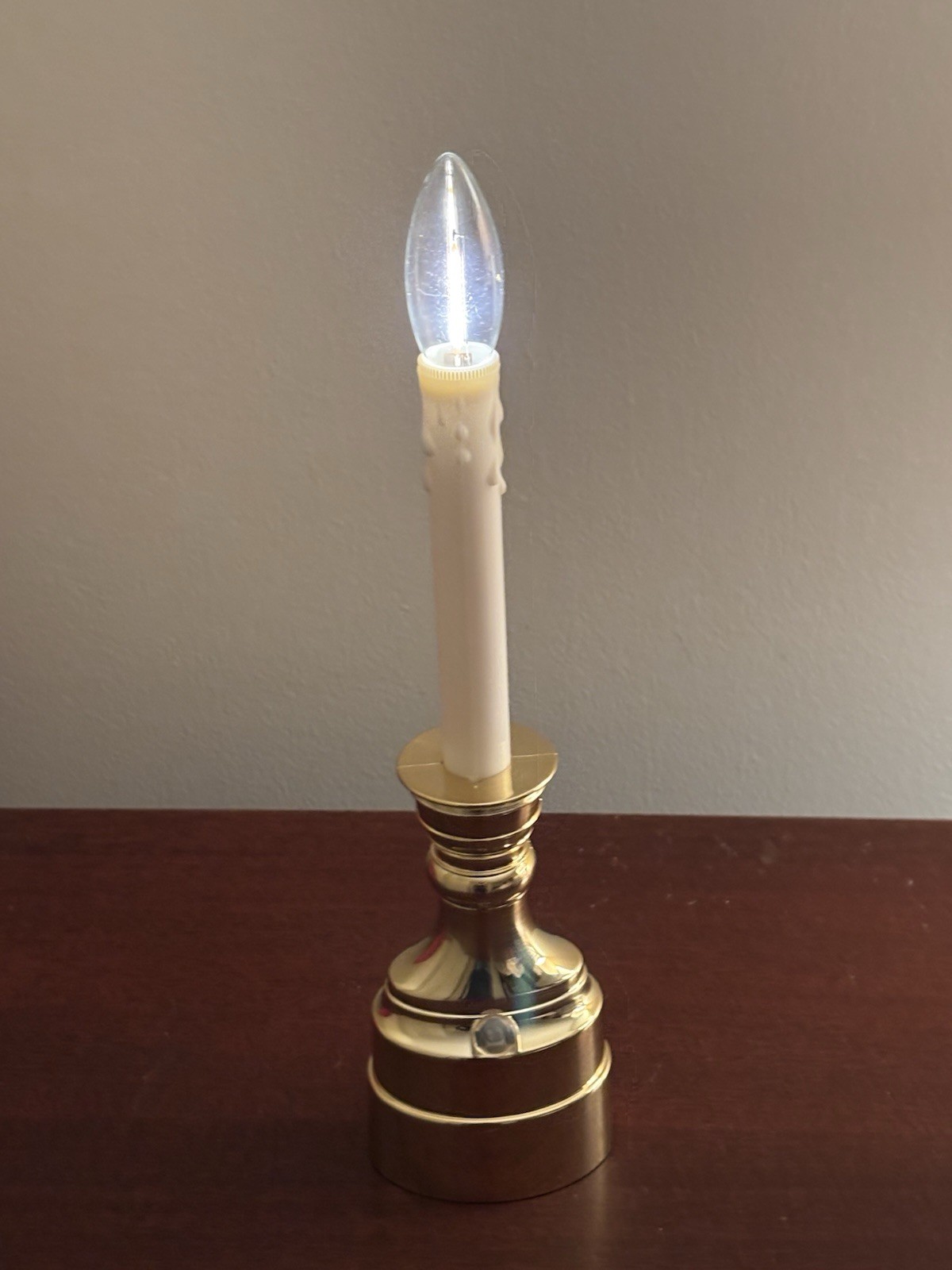 Bethlehem Lights Set of 4 Premium Brass Tone Cordless Timer Window Candles NIB