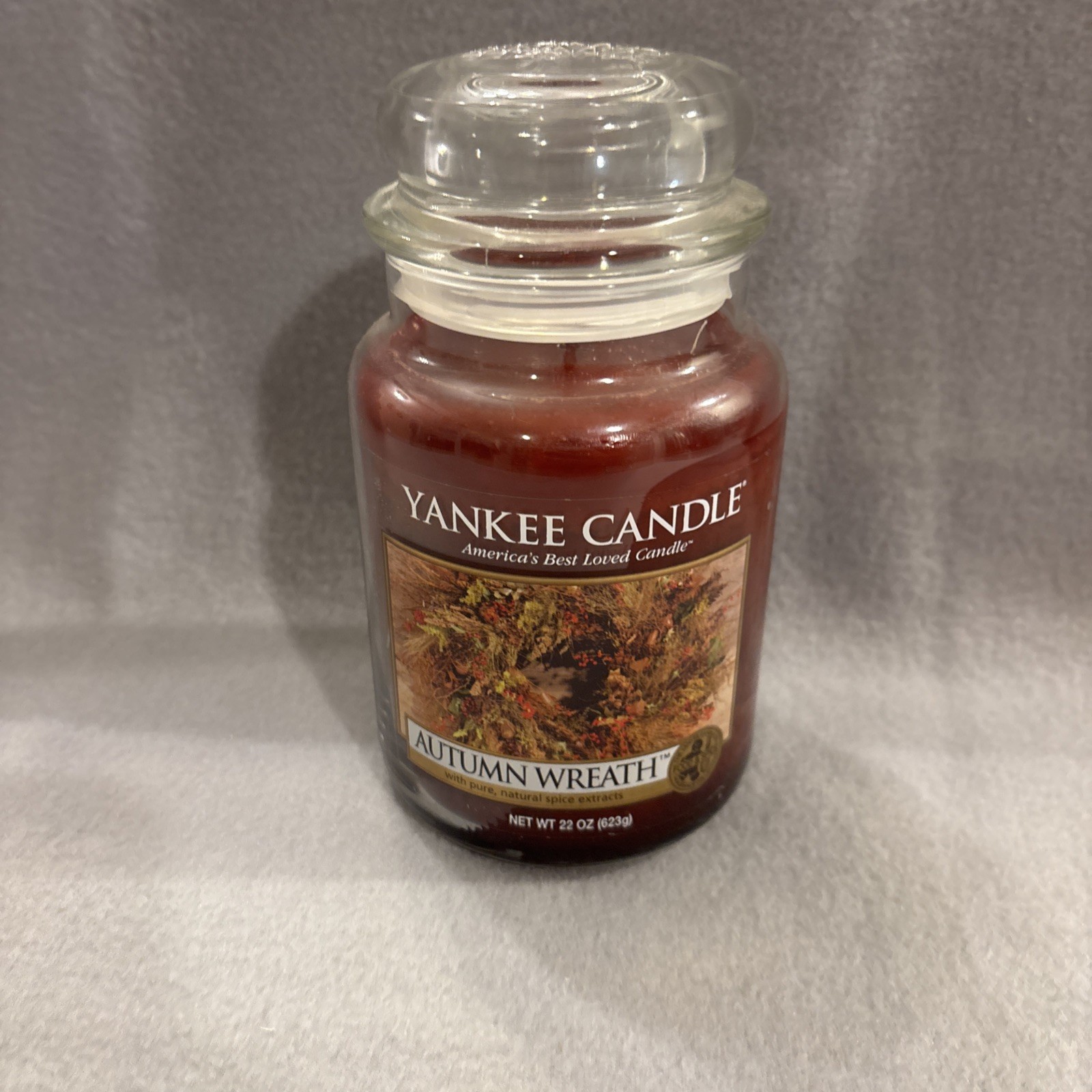 Yankee Candle Autumn Wreath, Classic 22oz Jar Single Wick Candle, White Label