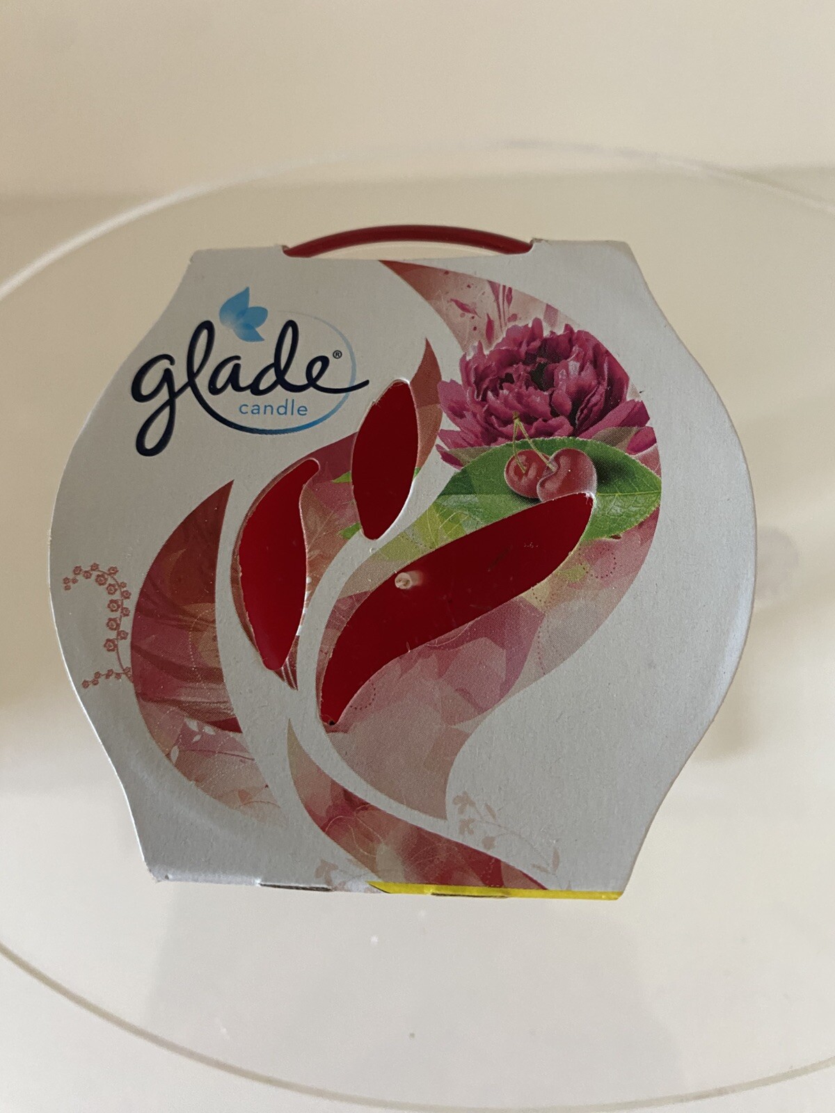 Glade blooming peony and cherry burns up to 28 hours 3.8 ounces