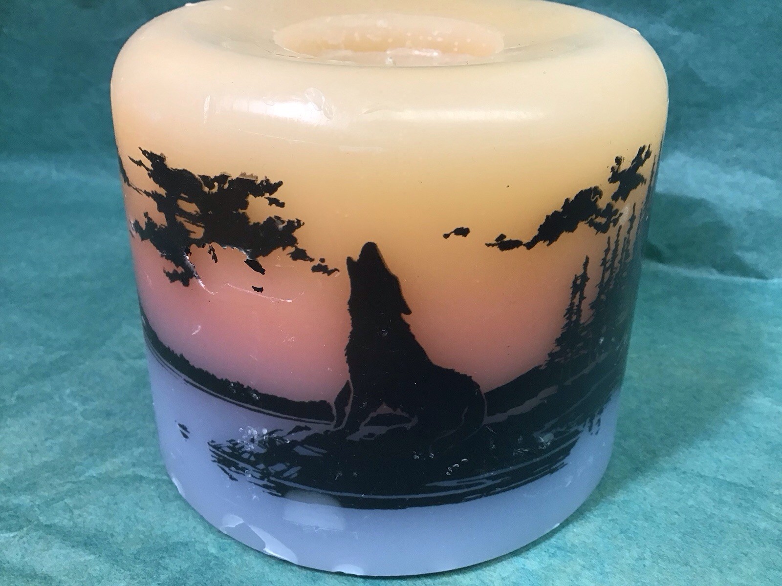 Vintage 90s EARTHSCAPE Wolf GLOWING CANDLE Northwest Mountain Forest Scene 1997