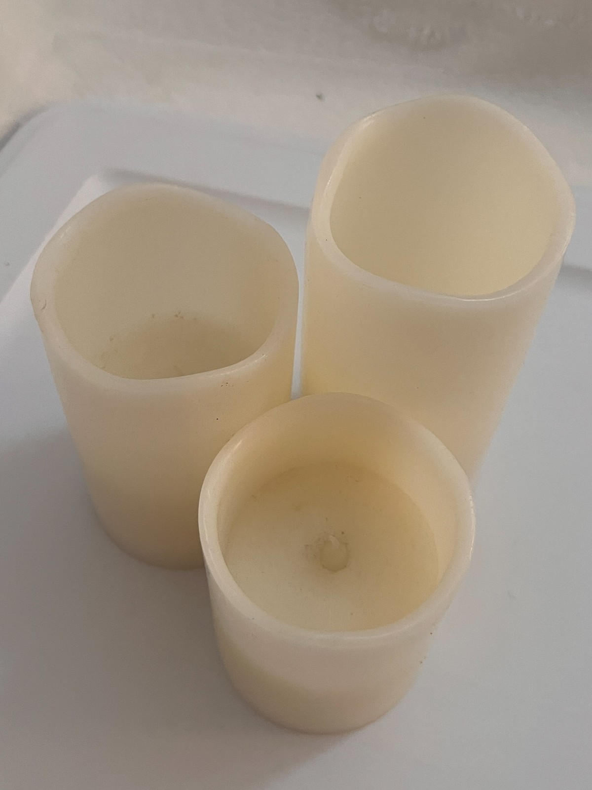 Set of 3 Matchless Lightweight Indoor Moving Flame LED Candles Free Batteries