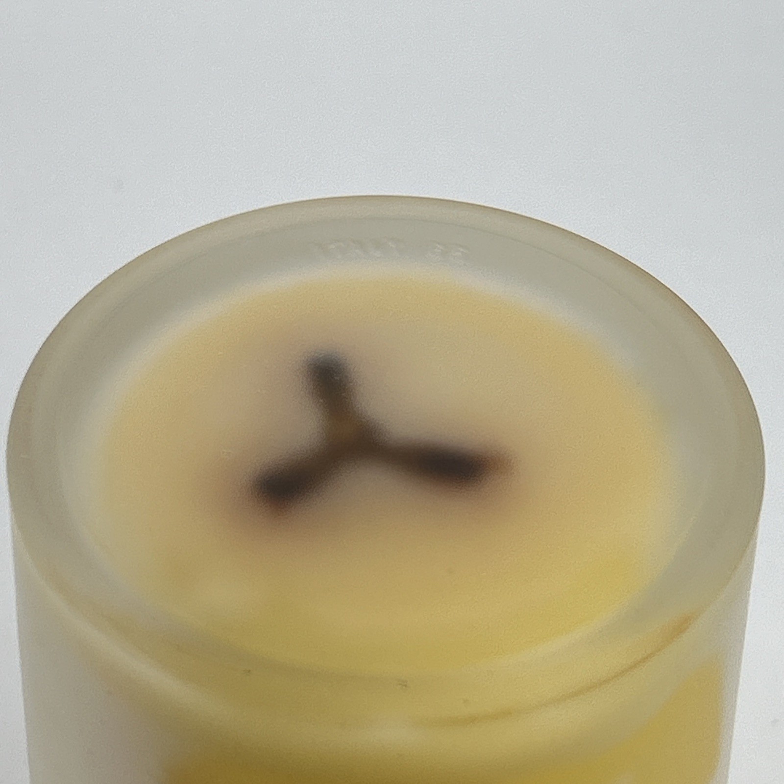 Lalique Bougie Parfumee Perfumed Candle – 5.0 oz. 150g Made In France