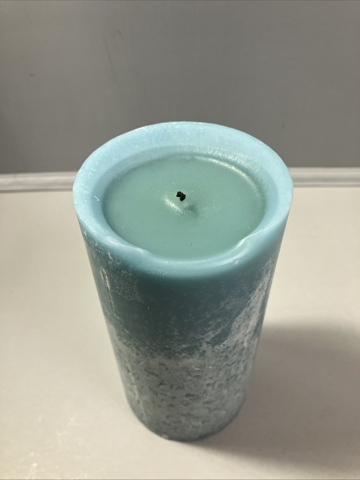 Pier 1 imports Sea Air Collection 3″x6” Scented Pillar Wick Candle Aqua Used