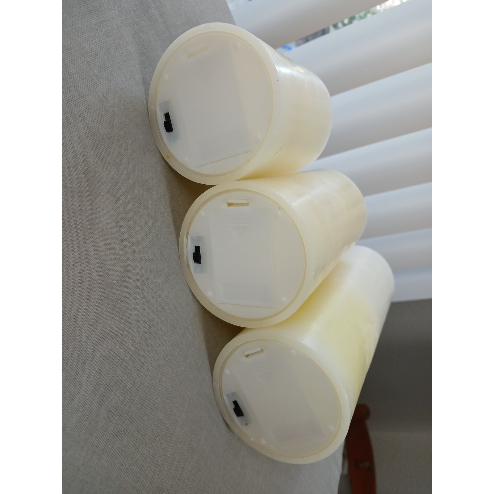 LED Flameless Candle Set of 3 vanilla missing remote AAA batteries NOT included