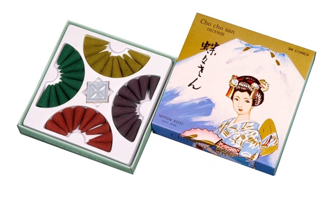 Nippon Kodo Butterfly Cones, 36 pieces, with incense holder