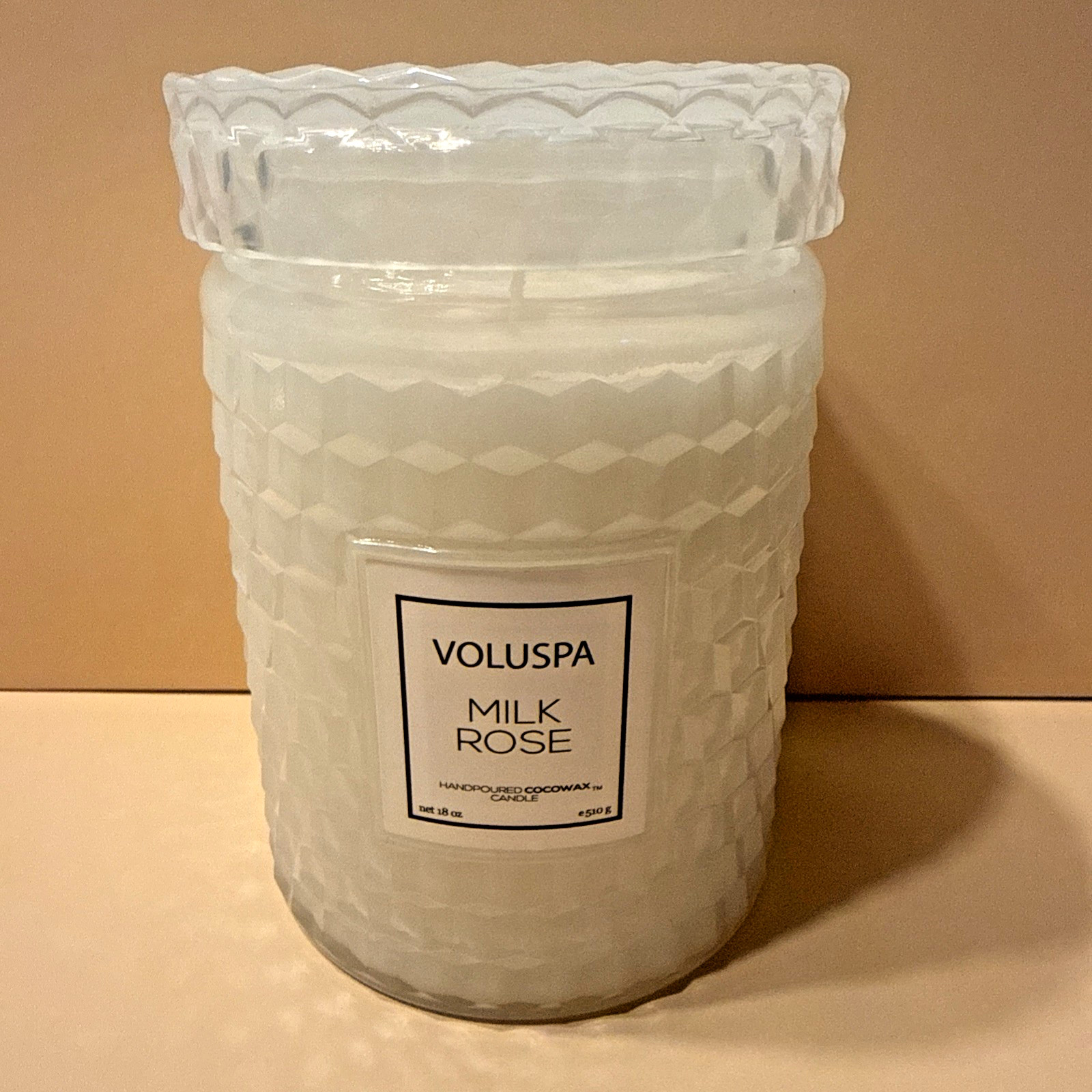 VOLUSPA ~ MILK ROSE ~ Glass Jar Scented Candle 18 oz ROSE MARSHMALLOW AMBER