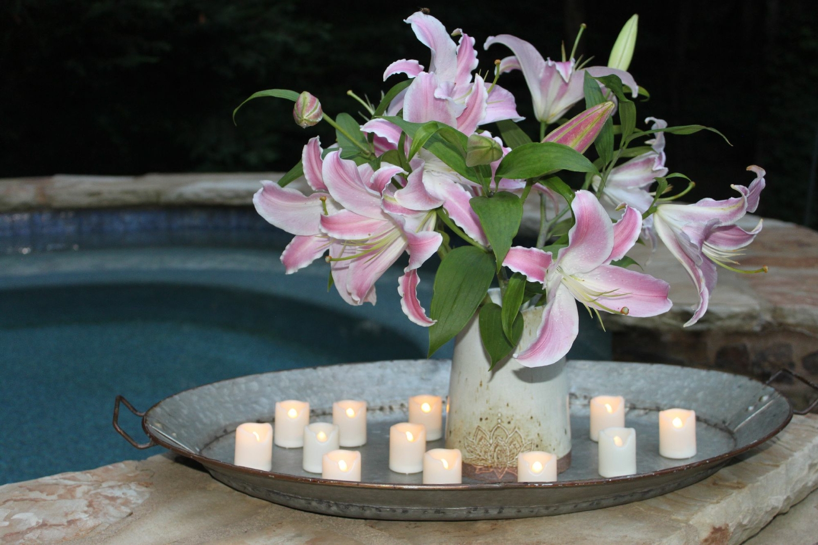EcoGecko Indoor Outdoor Weatherproof Flameless Warm Glow Votive Candles w Remote