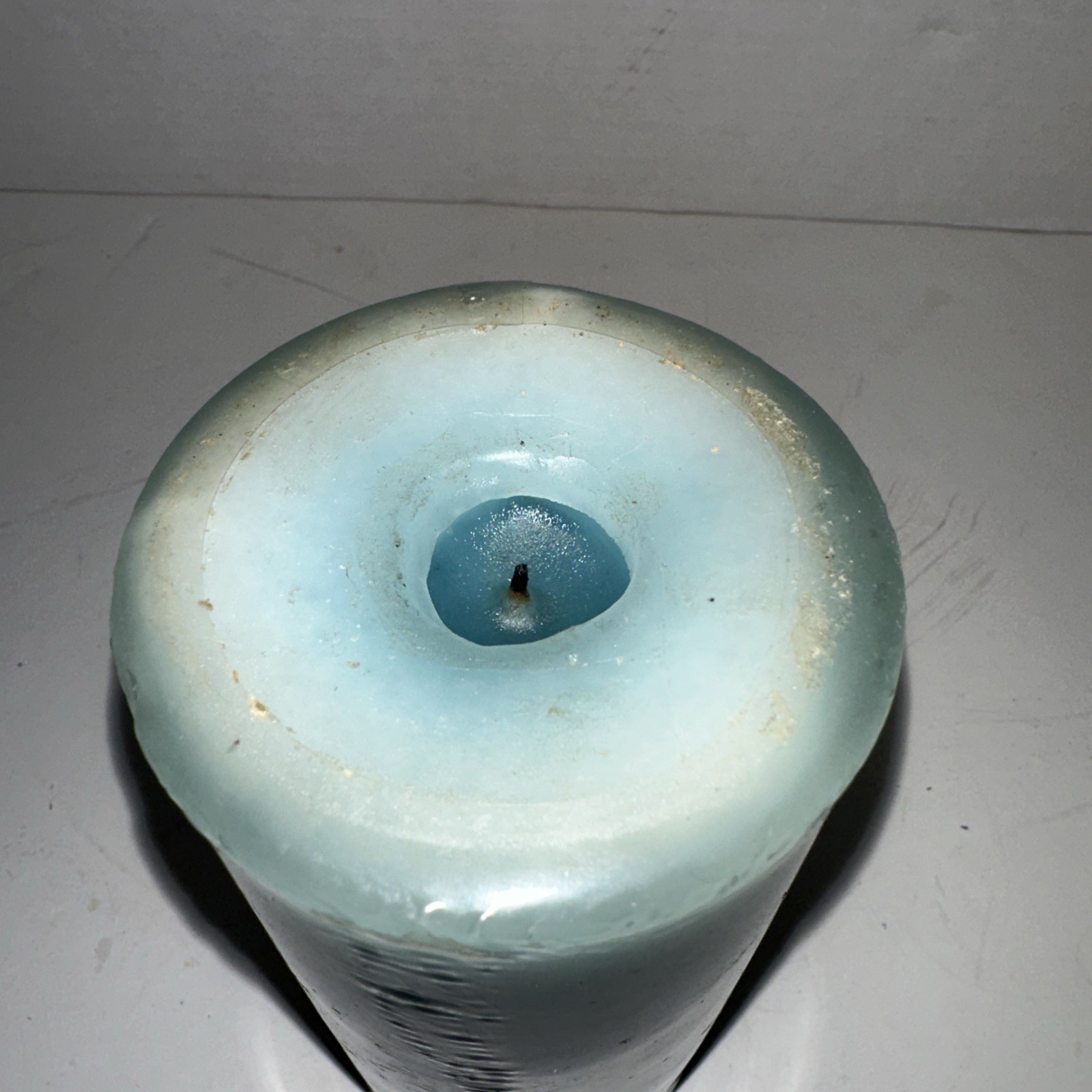 Pier 1 imports Sea Air Collection 3″x6” Scented Pillar Wick Candle Aqua Used