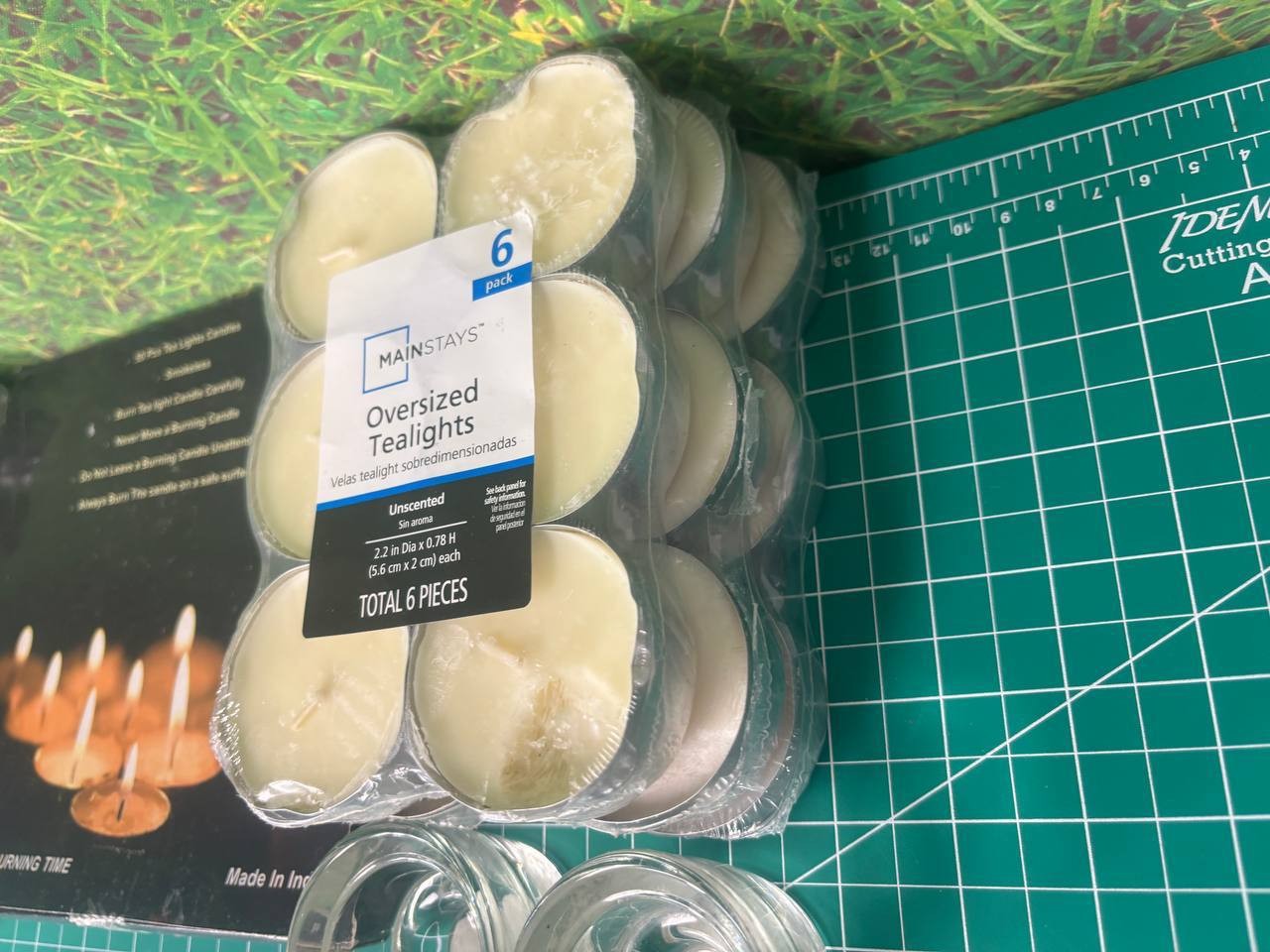 MAINSTAYS WHITE TEALIGHT CANDLES BULK LOT 160+ UNSCENTED + 4 GLASS HOLDERS