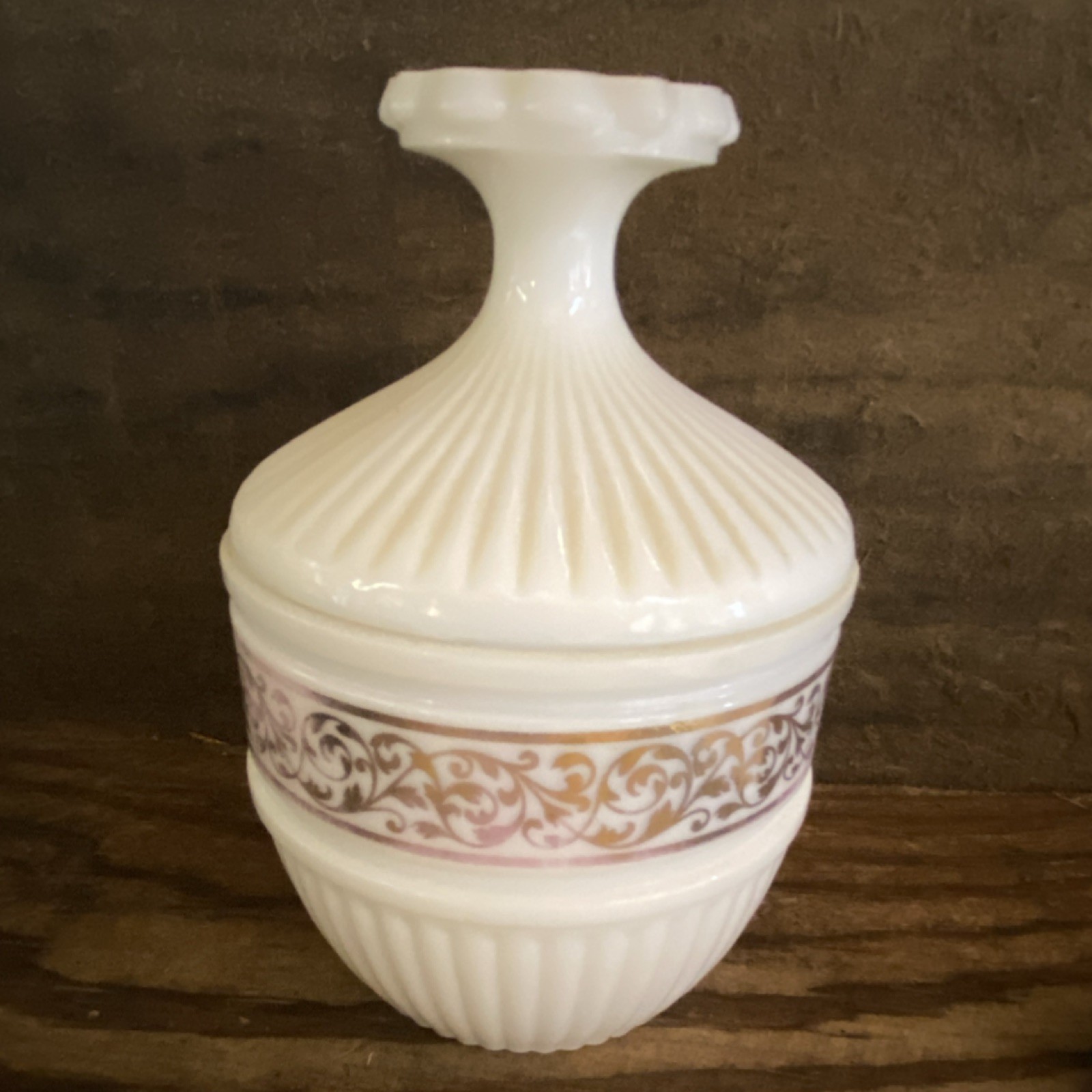 Decorative Vintage White Glass Round Container Candle for Living Room or Bedroom