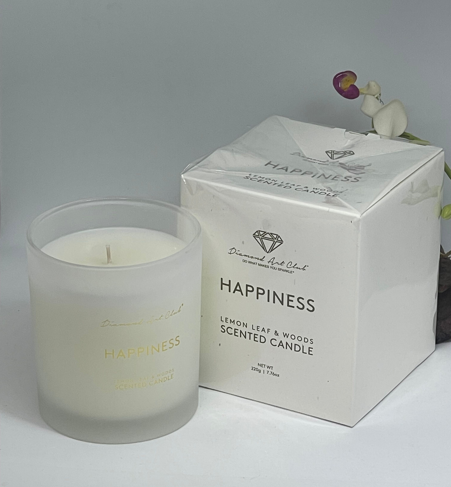 Diamond Art Club Happiness Lemon Leaf & Woods Scented Candle – 7.76 oz – NIB