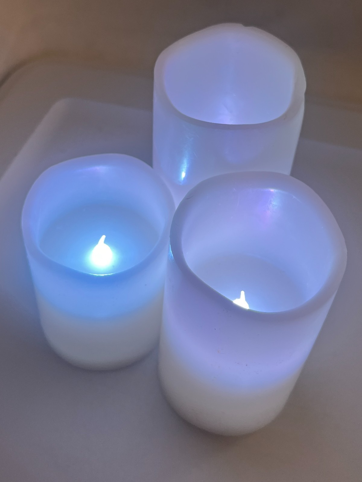Set of 3 Matchless Lightweight Indoor Moving Flame LED Candles Free Batteries