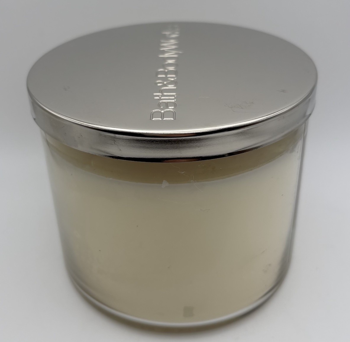 Bath & Body Works Slatkin & Co Twisted Peppermint 3 Wick Candle 14.5 Oz NOS