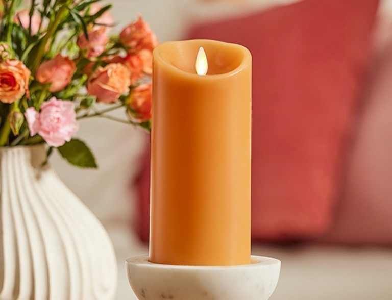 NWT Luminara Pottery Barn Sunlit Honey Classic Pillar Candle 3 x 6.5