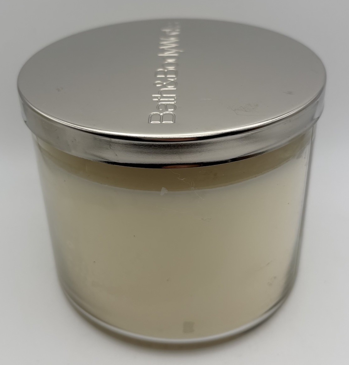 Bath & Body Works Slatkin & Co Twisted Peppermint 3 Wick Candle 14.5 Oz NOS