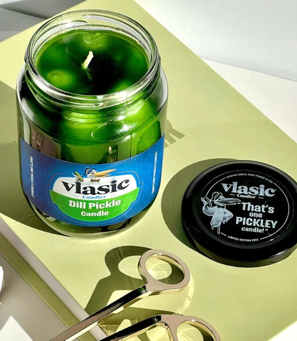 ✅🔥Vlasic Pickle Scented Candle – LIMITED EDITION / BRAND NEW – *IN HAND*