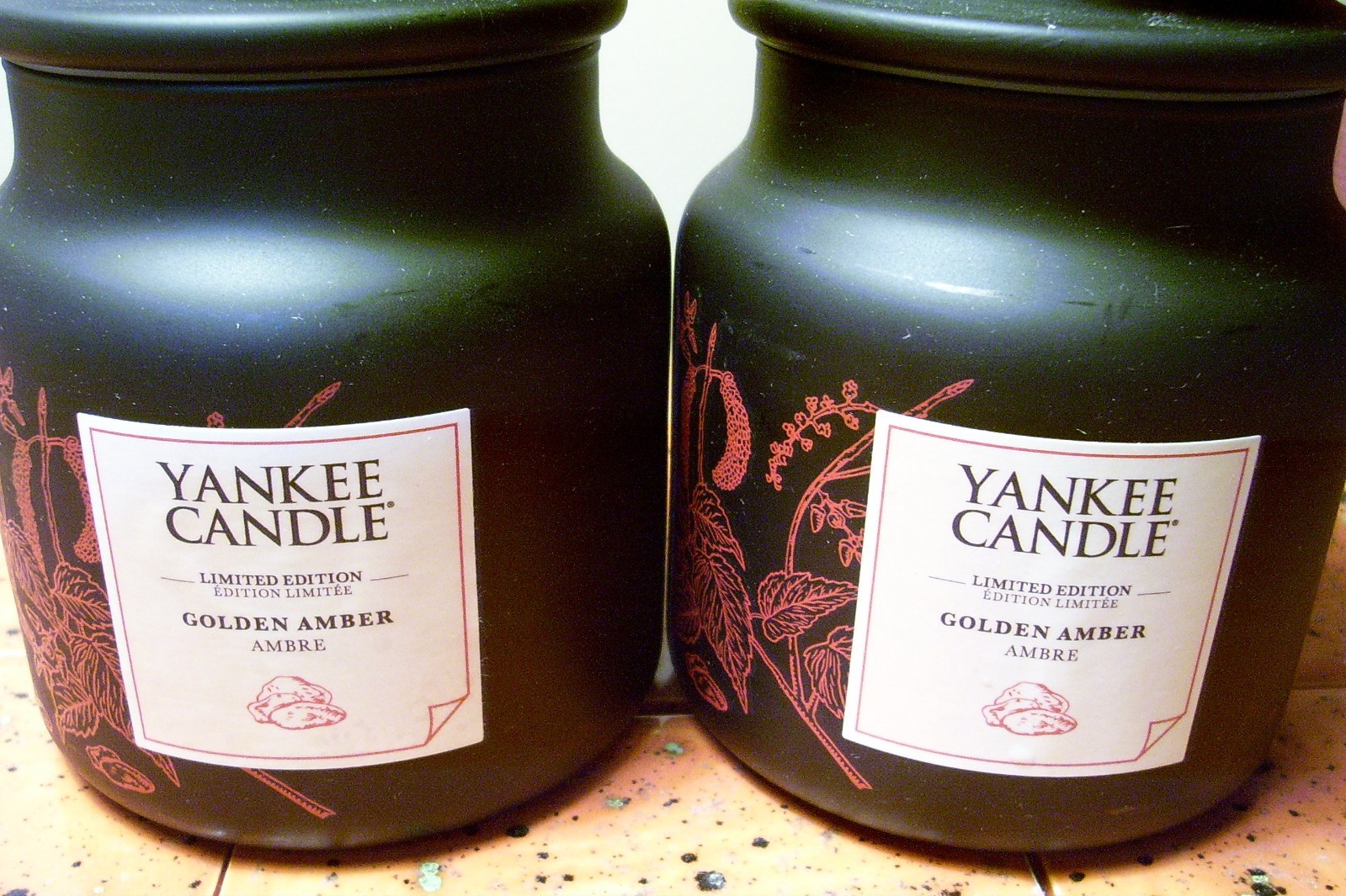 yankee candle 2-14.5oz JARS GOLDEN AMBER-BLACK JARS-RED ETCHING-REMOVABLE LABEL