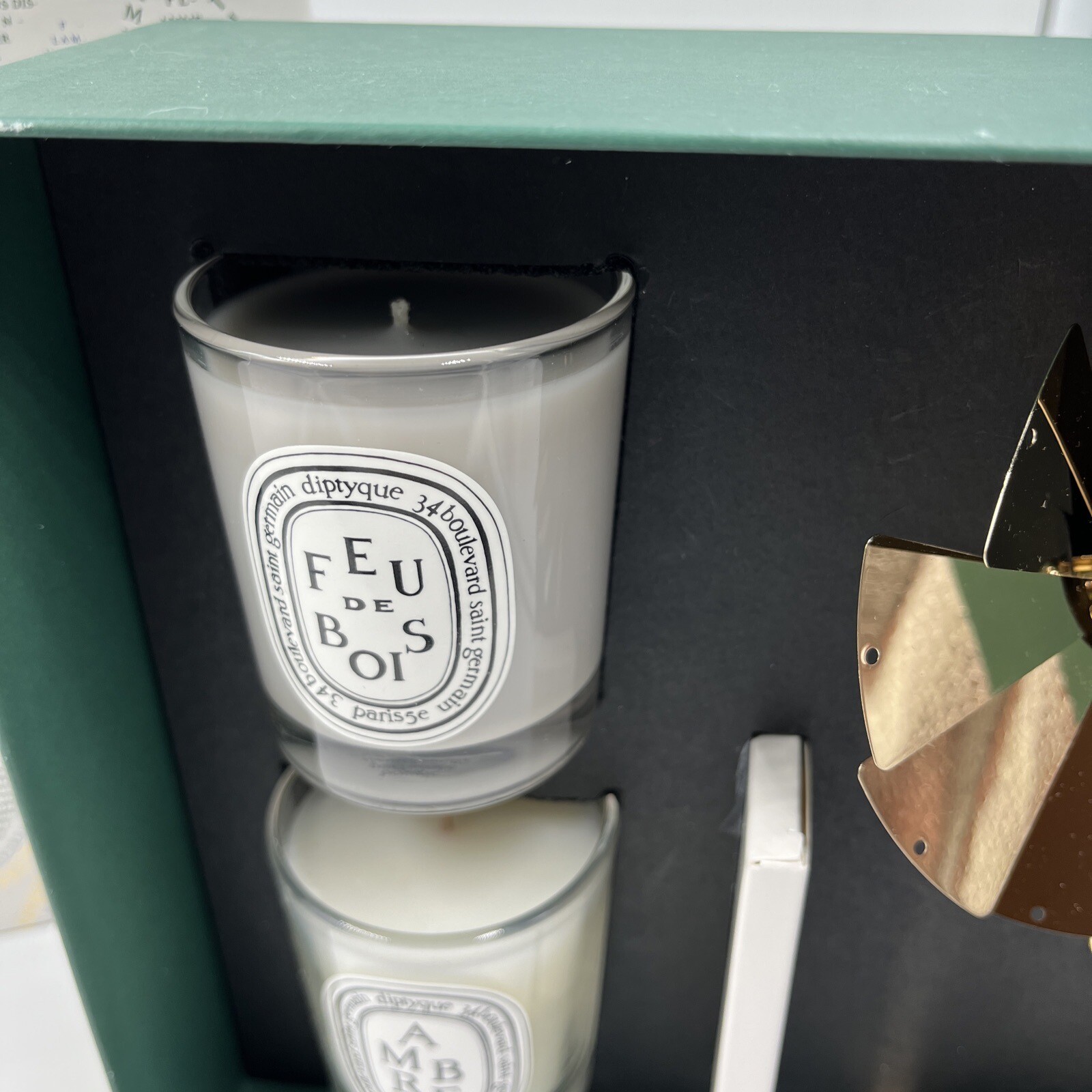 Diptyque Carousel Set With Two Candles: Ambre And Feu De Bois 2×2.4oz