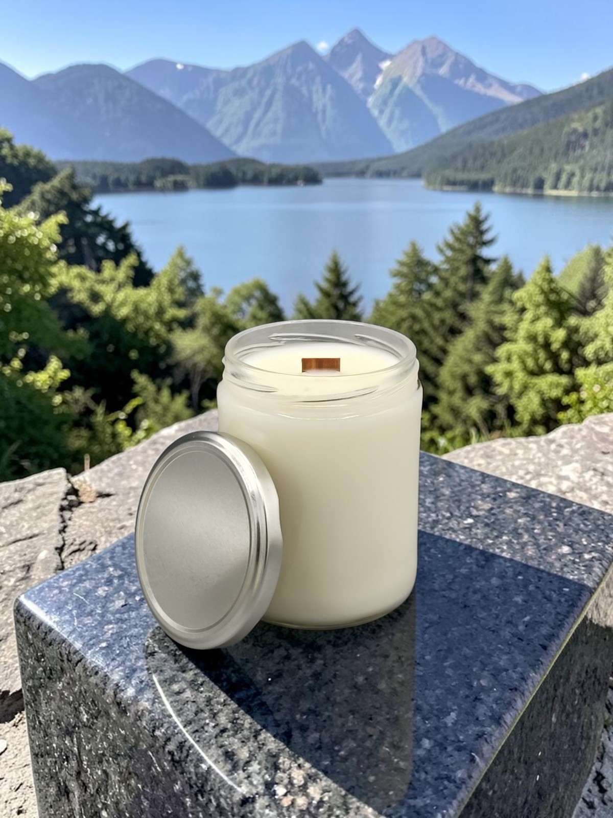 Wood Wick * HONEYSUCKLE * SCENTED Leah’s Lite CANDLE * 16oz