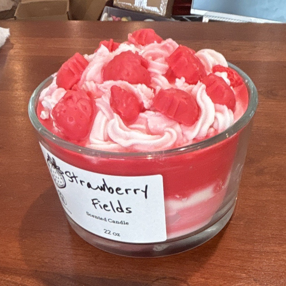 Strawberry Fields Scented Glass Jar Candle, Red/White, Decorative, 22 oz