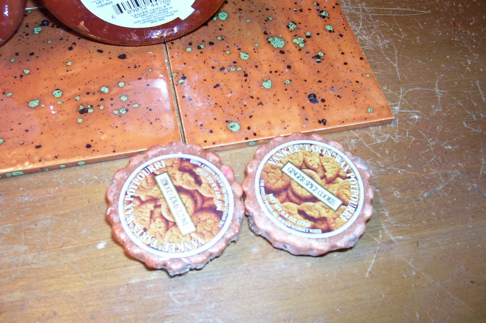 yankee candle 2-22oz JARS GINGER SPICE COOKIE + 2 TARTS