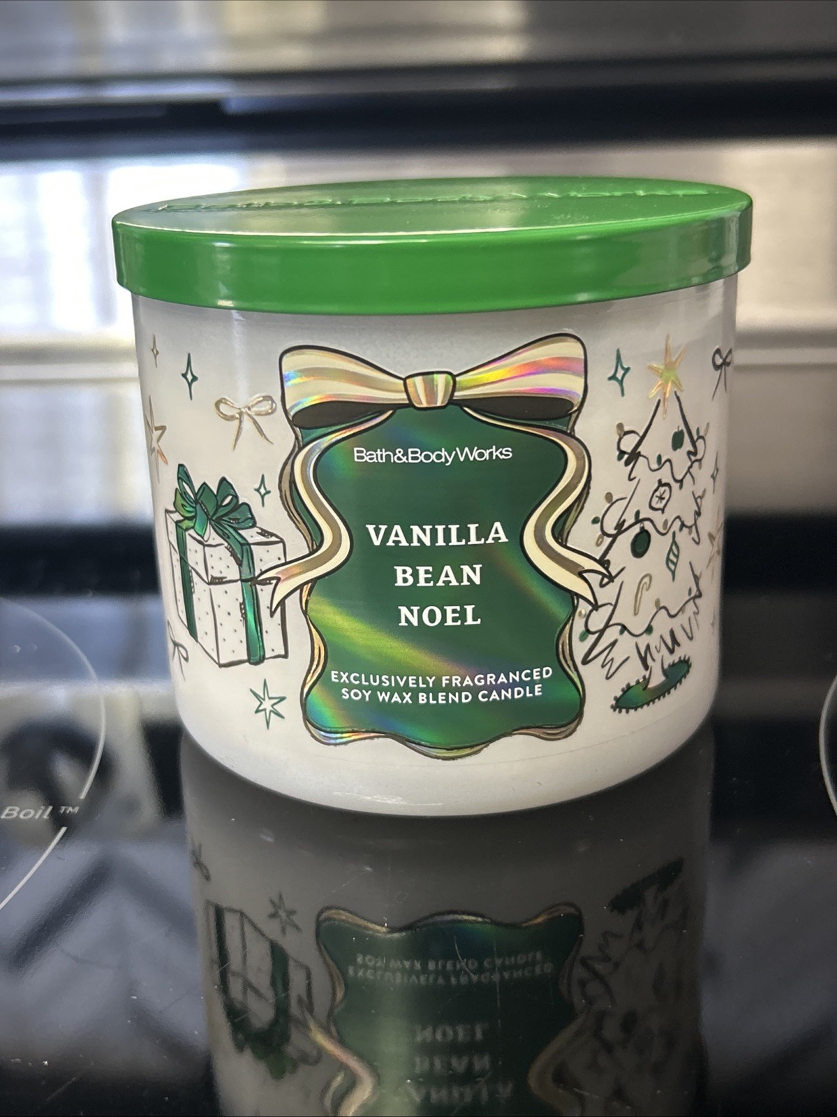 ALL NEW Bath and Body Works VANILLA BEAN NOEL 3-Wick Candle 14.5 oz 25-45 HRS