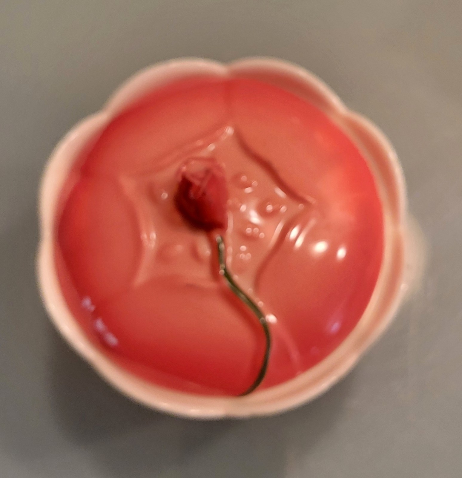 I. Godinger & Co Lidded Rose Scented Candle