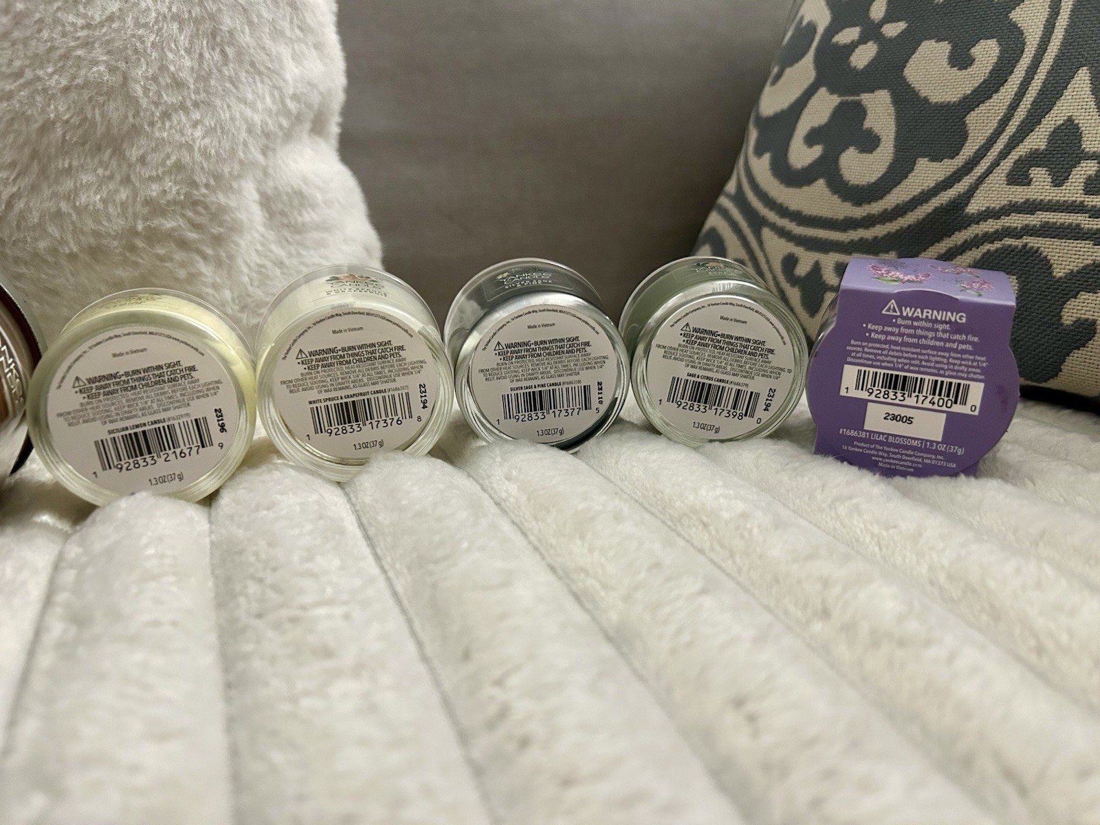 NEW Lot of 11 NEW Yankee Candle Single Wick Jar Candles Assorted Sizes Scent