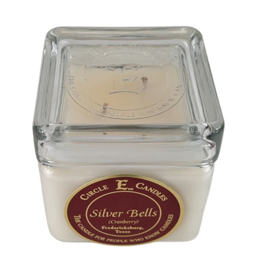 Circle E Candle Silver Bells Cranberry Orange 28 oz Burns 165 Hours Double Wick