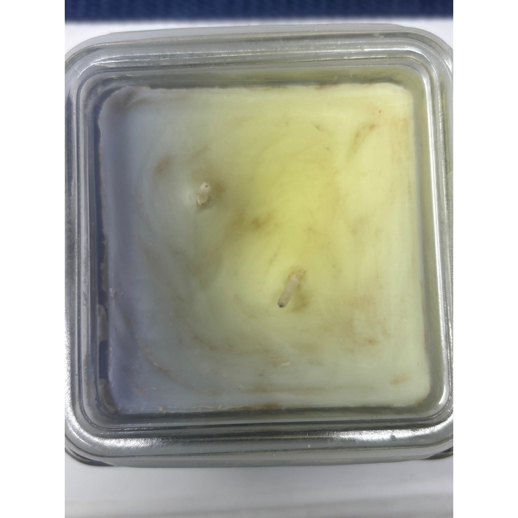 Circle E Candles Wisteria Candle 28 oz Fredericksburg Texas Burns 150-165 Hours