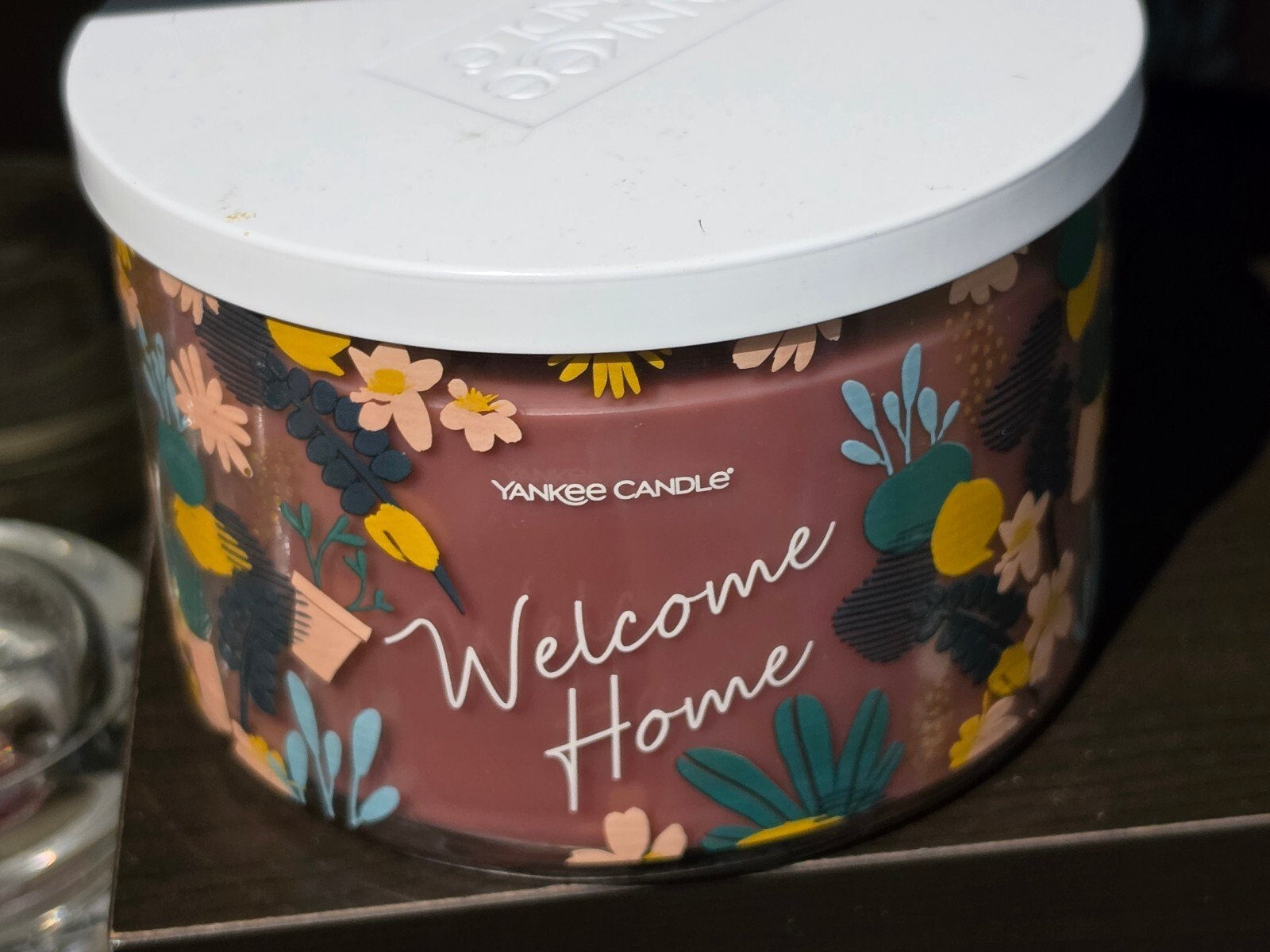 Yankee Candle Welcome Home 18 oz 3-Wick Candle New Unburned Floral