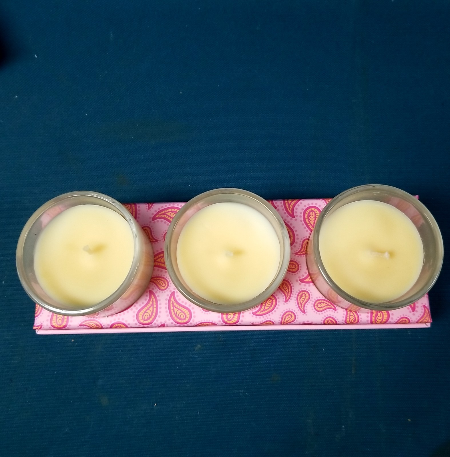 New- Vera Bradley 3pc Macaroon Rose Single Wick Candles Gift Set