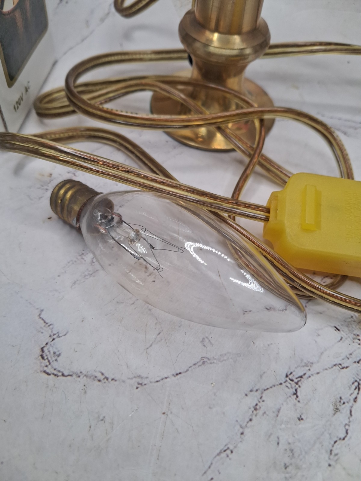 Lot of 4 Electric Window Candles with Sensor on/off light brass 7 Inches Tall