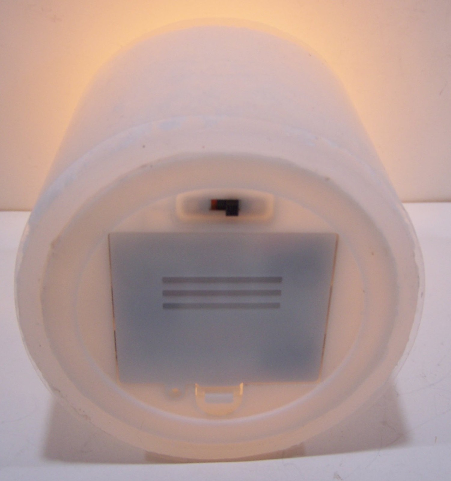 Flameless LED Battery Operated Pillar Candle – 3 Wick 5″x 4″ Snowy Frosted White