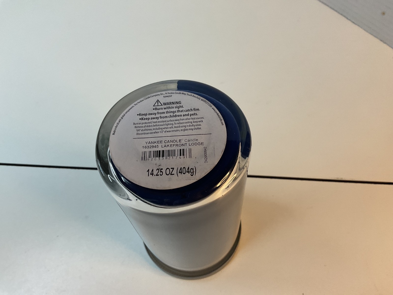 Yankee Candle Lakefront Lodge 14.25 Oz Jar Candle new