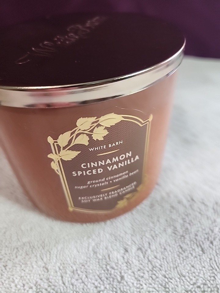 White Barn Three Wick Candle Cinnamon Spiced Vanilla 25-45hrs Burn Time New