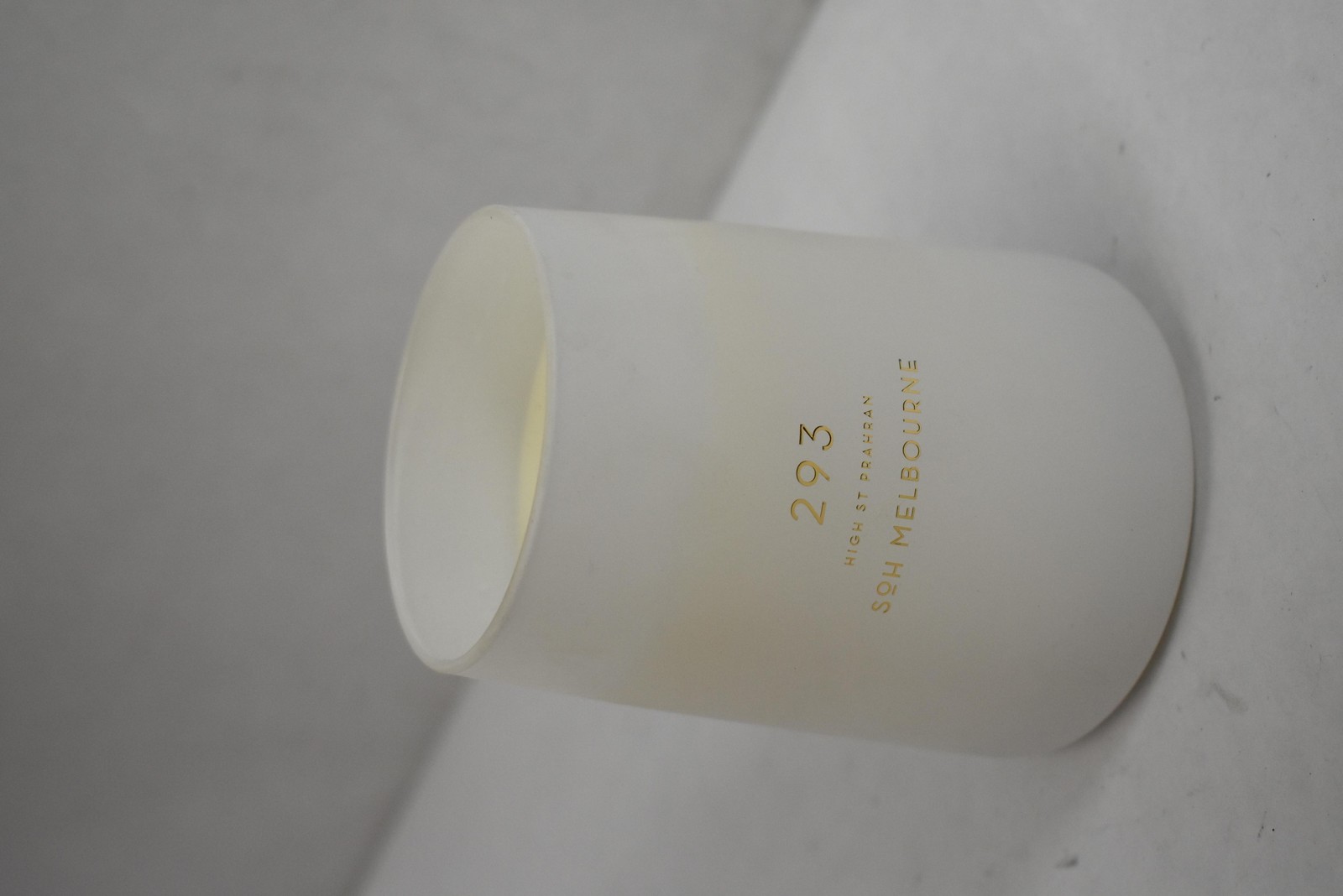 SOH Melbourne 293 White Scented Candle 350g Matte Glass Open Box Home Fragrance